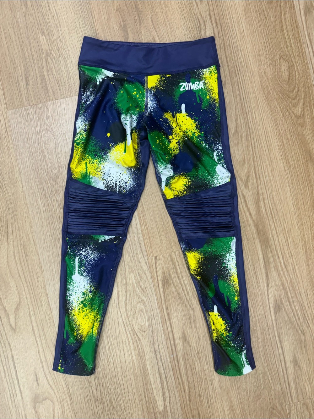 Zumba Women’s Navy Blue Green Yellow Paint-Print Leggings, size XS